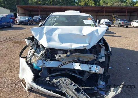 2015 Toyota Highlander Le Plus V6 из США, поврежденный, VIN 5TDZKRFH0FS073393